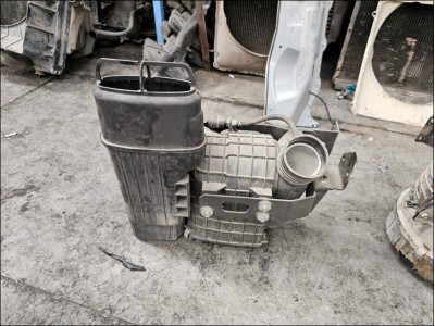 Mitsubishi Fuso Euro 5 Hava Filtre Kutusu